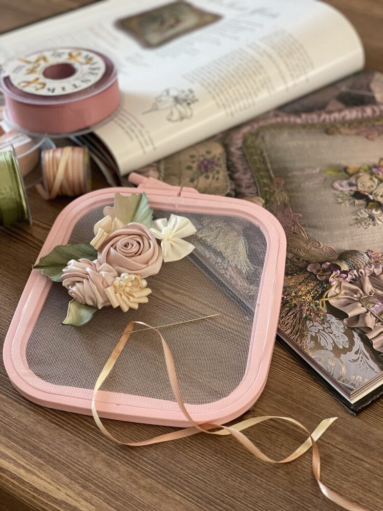 آشنایی با انواع کارگاه گلدوزی و نقش آن‌ها در کیفیت دوخت